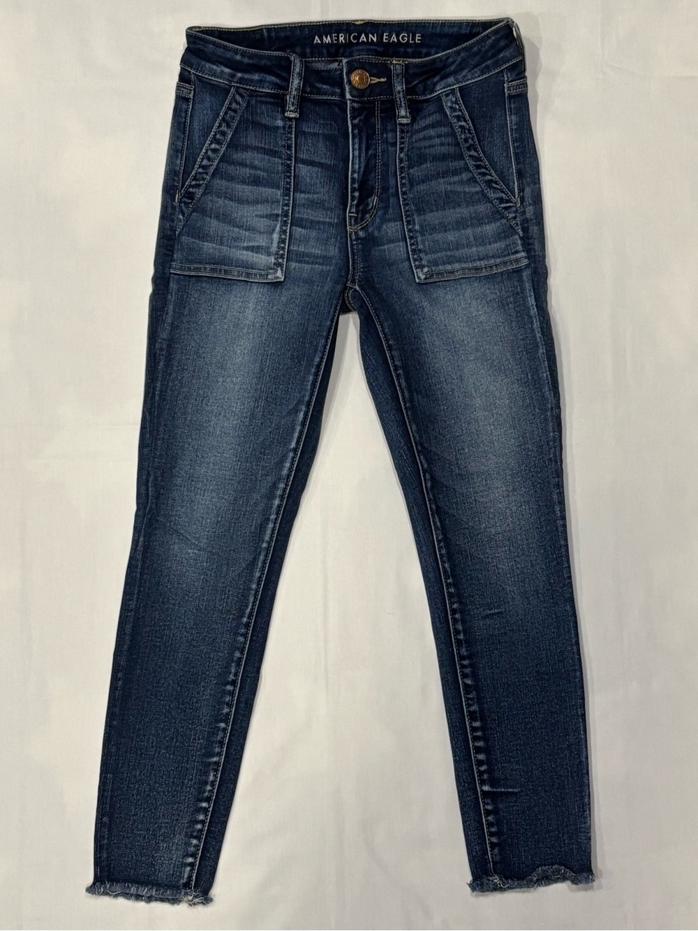AMERICAN EAGLE High Rise Jegging Crop Jeans Size 4 Short Utility Frayed Hem